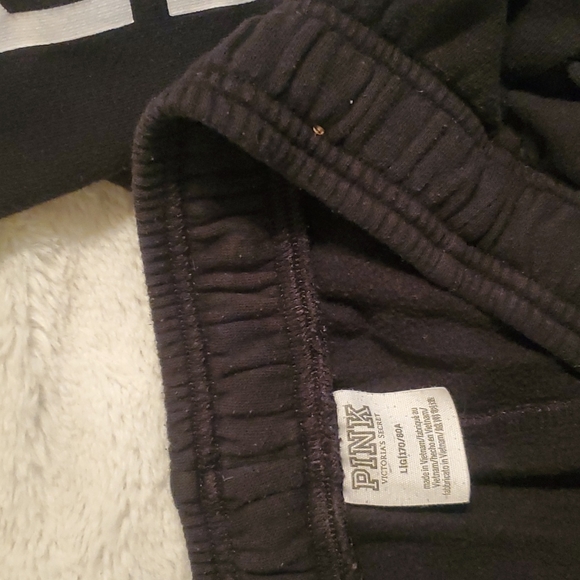 Pink VS sweats - Picture 2 of 3